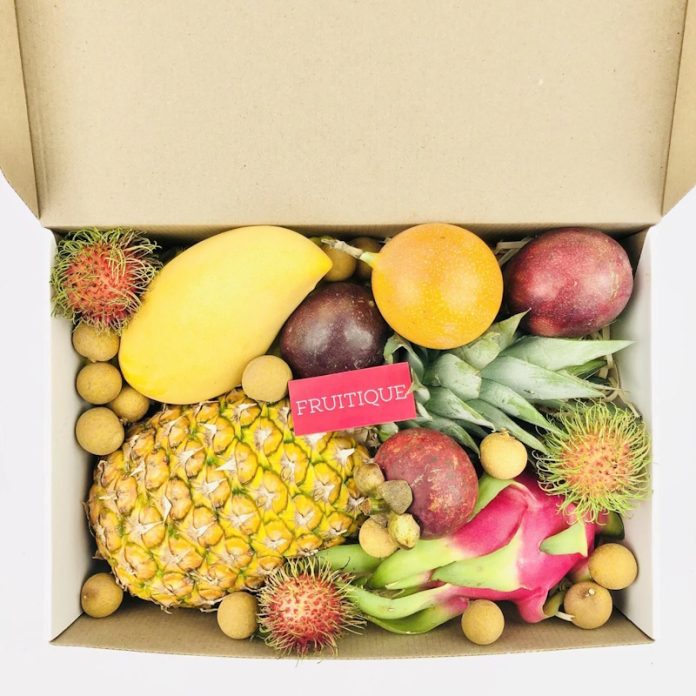 корзина фруктов в подарок